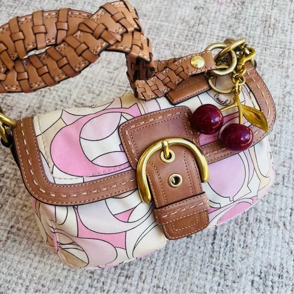 COACH Y2K Vintage Pink Soho Signature C Canvas Large Shoulder Bag